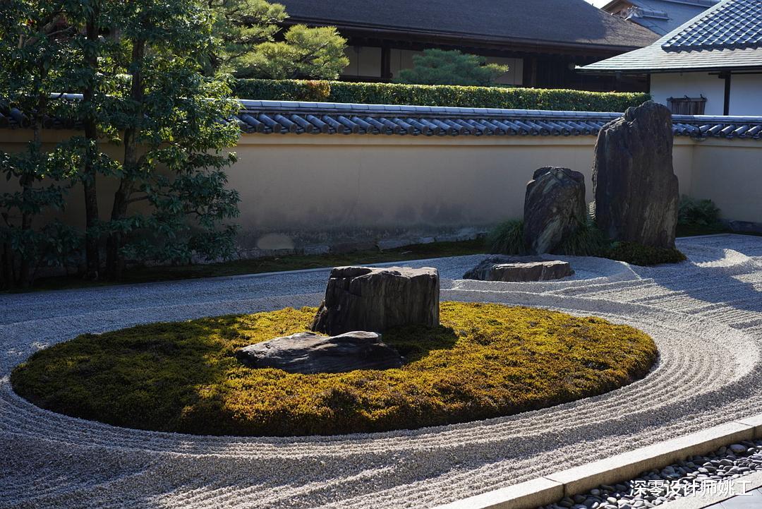 别墅自带的院子,如何打造出高雅感?日式庭院里的枯山水值得参考