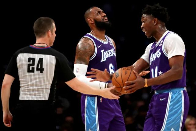 湖人隊(duì)|好消息！湖人又一簽約達(dá)成，35+12小倫納德助詹皇擺脫泥潭，重新?tīng)?zhēng)冠！