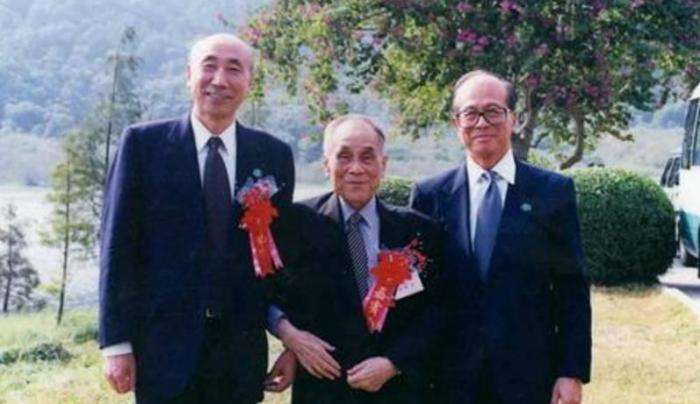 霍英东|为配合李嘉诚，霍启刚大婚8次修改结婚时间，他却只露面5分钟