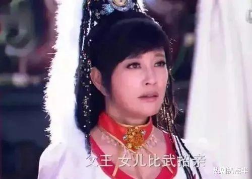 李云迪|总给同龄人演妈的女星：杨明娜成跨龄专业户，她给大十岁男星演妈