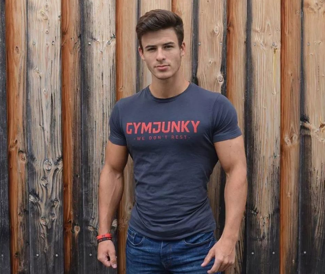 雄性激素|雄性激素旺盛的男人,身体会有哪些表现?不妨对照这5条,自测一下