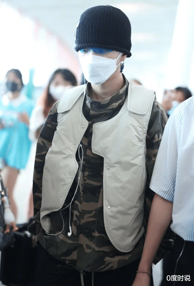 0度时说|冷白皮能有多自信？看范丞丞挑战渐变蓝发色，普通人谁能驾驭