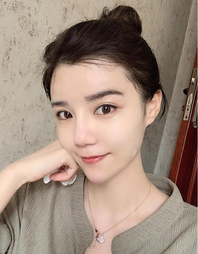 菅纫姿 屈臣氏一“不起眼”爽肤水，因“价低”被轻视，用后肌肤犹如剥壳鸡蛋