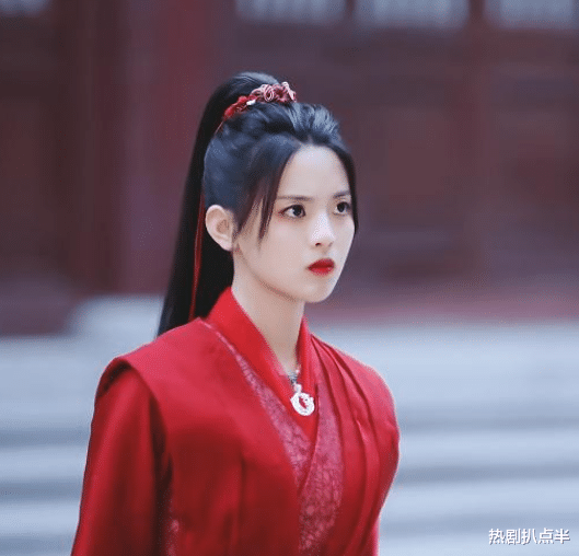 闵孝琳|女团爱豆扎堆拍戏，挤眉弄眼、AI式演技成大型灾难现场