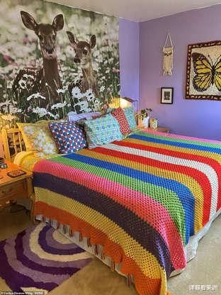 复古氛围拉满!美国女子爆改四居重返70年代,家具均不超160元