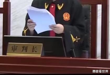 摩托车被盗,车主却被告上法庭,结局令人解气!