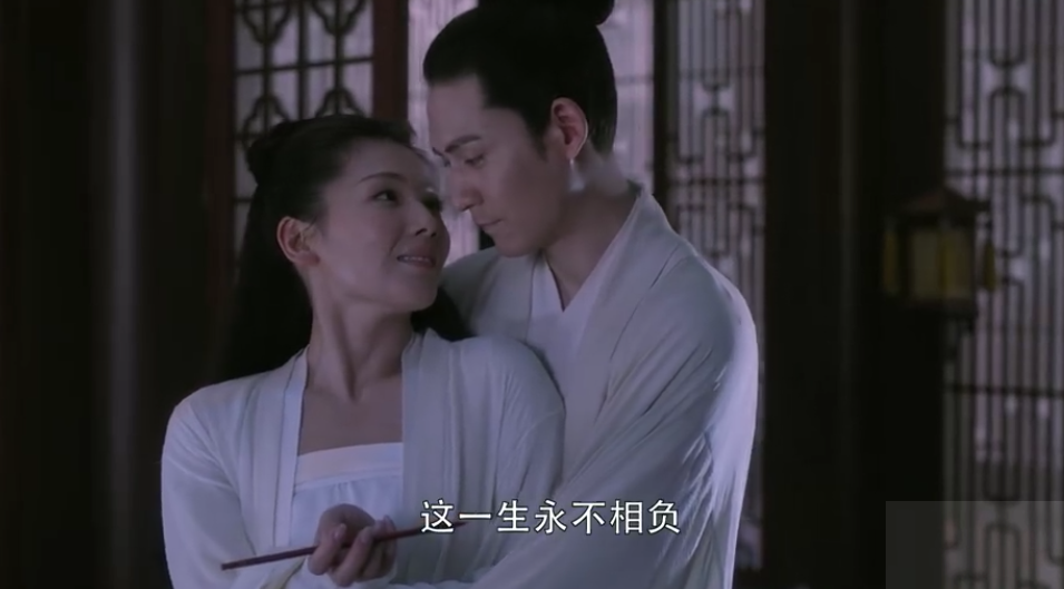 刘涛|刘涛和小三岁男星拍吻戏，全身紧绷姿势怪异，网友直呼太油腻