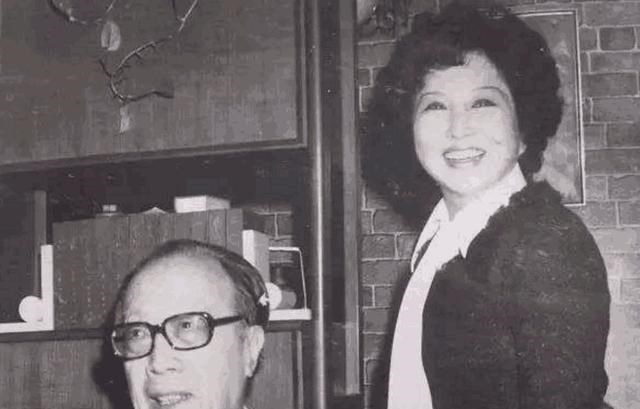 梁实秋|梁实秋的鞋带松开了，妻子弯下身给他系鞋带，不料从此天人永隔