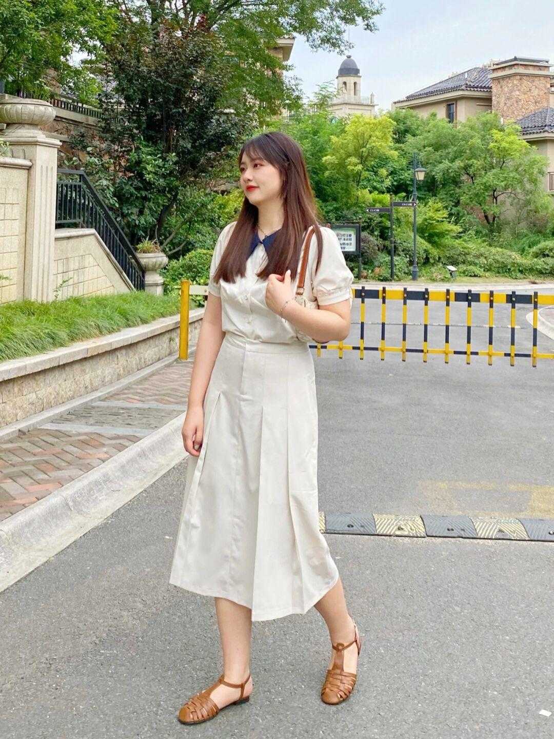 鱼司辰|胖女孩关心的显瘦穿搭，135斤也能显90斤的即视感，时髦还很精致