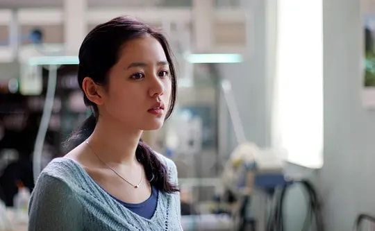 鞠婧祎|“国民女神”孙艺珍：出道21年仍是巅峰，如今39岁依旧少女感爆棚