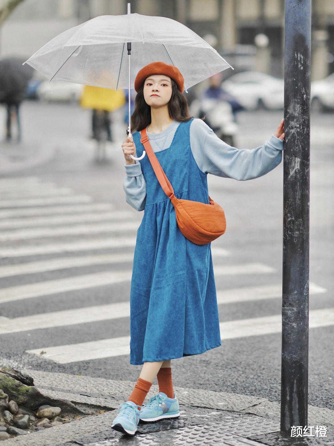 颜红橙 小个子不用再为穿衣发愁了！码住这几件秋冬连衣裙，减龄又显高