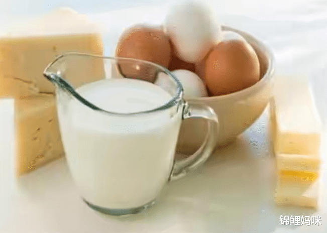 锦鲤妈咪|孩子小时候高人一头，长大后身高却“后劲儿不足”，问题出在哪里