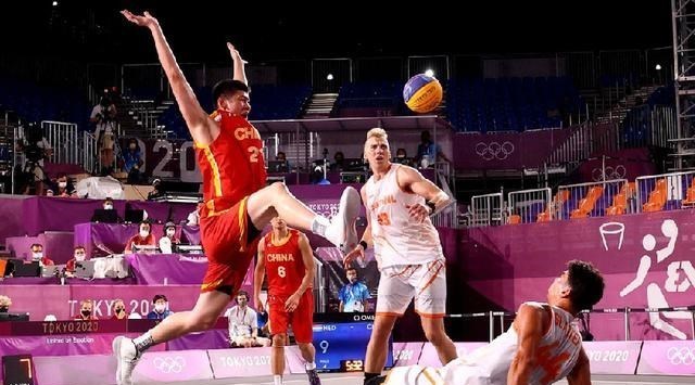 四叶草海之恋|战神!中国队18分胡金秋一人17分,队友1分!(但还是输了)