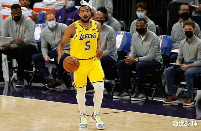 勒布朗·詹姆斯|危机感十足！詹姆斯：塔克的出色表现，让我害怕失去首发位置