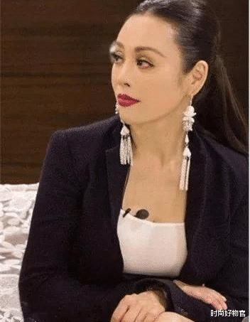 时尚好物官|“冻龄女神”宁静自创洗脸术,每天10分钟白白嫩嫩,网友:学会了