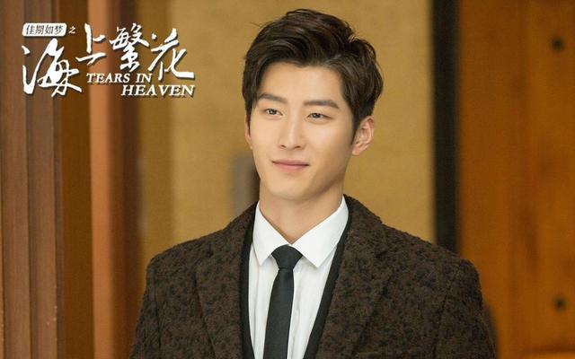 李沁|李沁即将开启霸屏模式,4部新剧待播,看清男主追定了