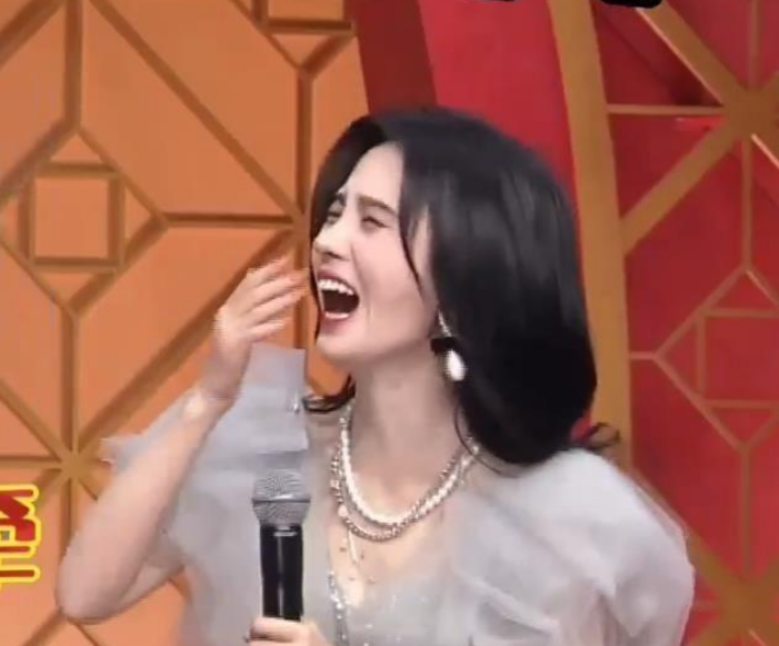 封潇声|自称冷白皮的鞠婧祎翻车太快！央视镜头下，整容的后遗症太明显