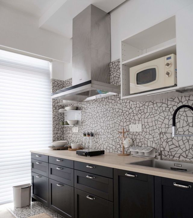 简易设计 52㎡的家,坚持把卧室抬高至半高,打造房中房格局太巧妙