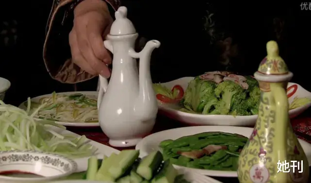 甄嬛传|火了10年,她终于该让位了