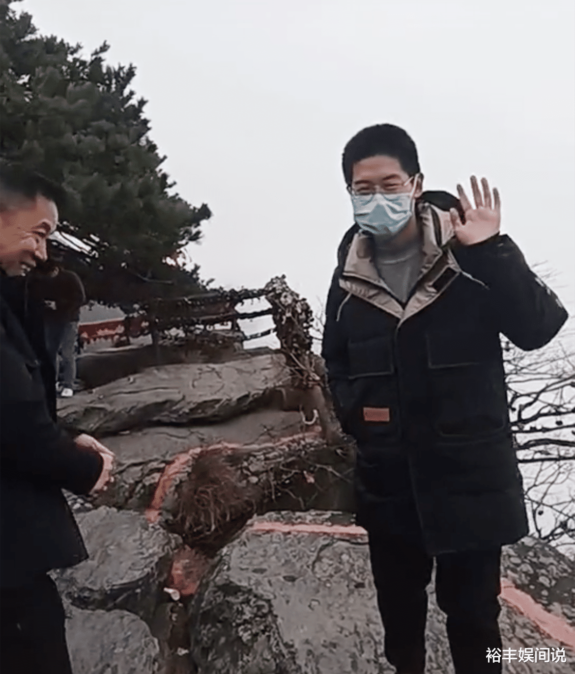 姐姐|孙卓陷入“改名困难症”，两分钟改仨名字，买家姐姐蹭流量遭怒怼