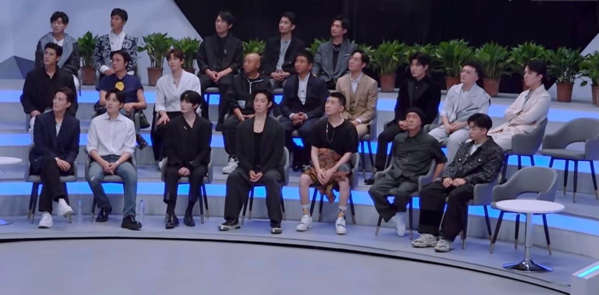 奔跑吧兄弟|上线成热度榜“扛把子”，《跑男》拿它没办法，这档黑马综艺凭啥