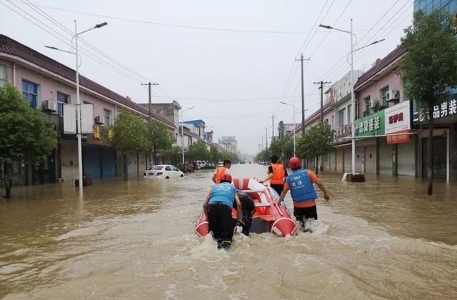 梵恩诗伊宁哥|先有鸿星尔克，后有贵人鸟，亏本之下也捐款，国民企业不应倒闭