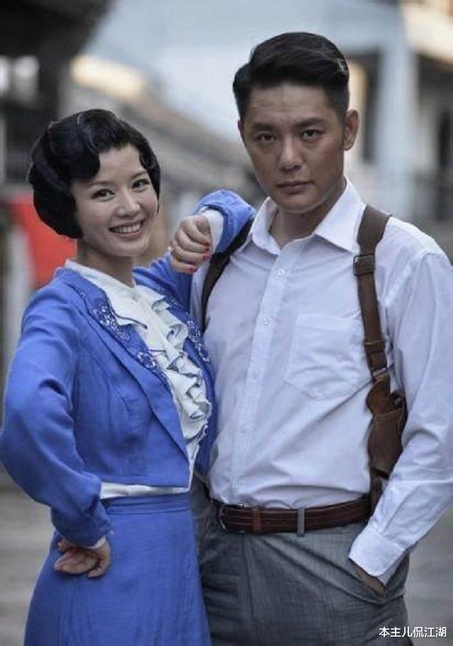 傅程鹏|22岁嫁傅程鹏，结婚19年被出轨，45岁一个人带孩子，后悔丈夫走红