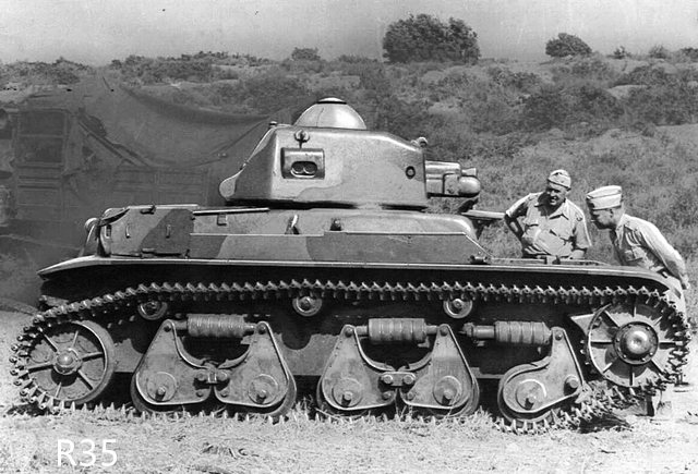 鱼雷|法国版“土狗”坦克，加长履带的R35轻型坦克