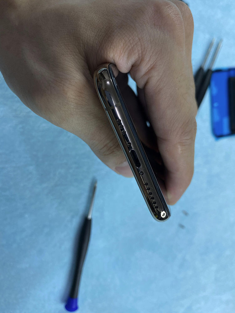 iphone xs|iphone XS换大容量电池，学会这招自己动手，详细教程