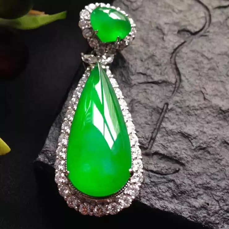 翡翠|?翡翠丨警惕！购买翡翠时，遇到这几种情况赶紧扭头就走