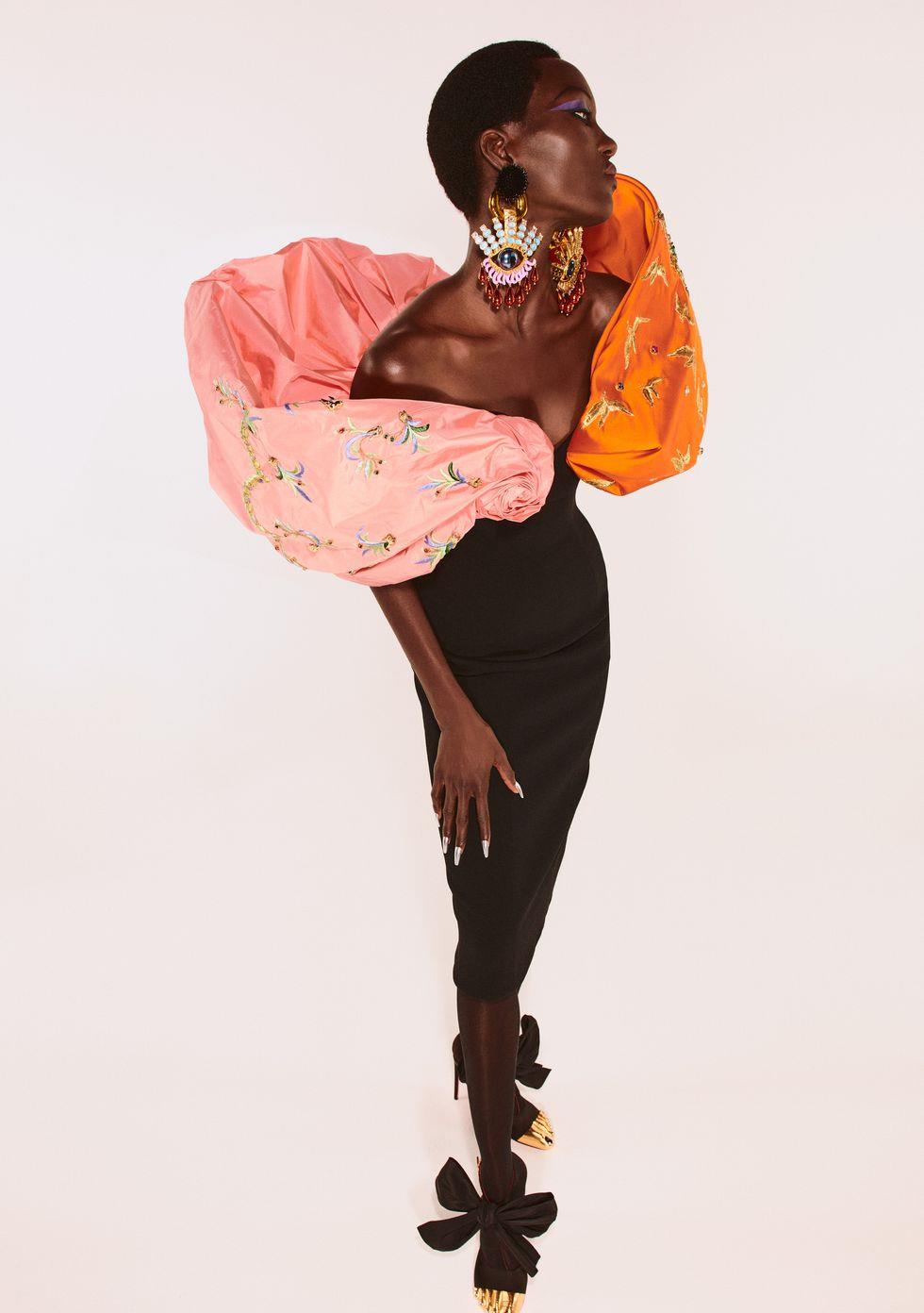 欧美时尚前线|Schiaparelli高定：出神入化般的创造力俘获人心，戏剧又张扬