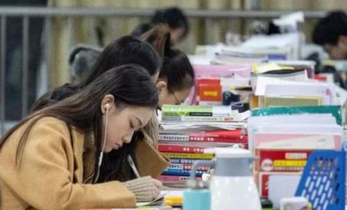 高校|多所高校已宣布“封校”，家长担心：孩子过年还能回家吗？