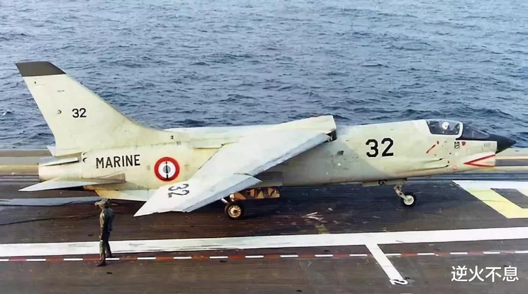 法国|坠毁率四倍堪比印度飞机？美国飞机在法国服役下场惨！50年老飞机