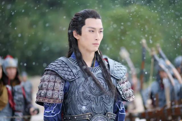 赵丽颖|赵丽颖4年前主演的剧，没把男主捧红，倒把男配捧成了热播剧男主