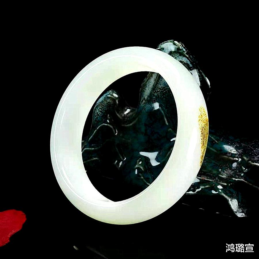 |煤玉黑不溜秋的到底价值何在？别小看！价值优秀到吓你一跳！