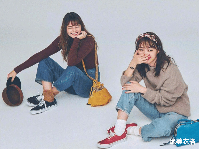 绝美衣搭|必学！初秋针织衫的“个性叠穿”法，穿衣小白瞬间晋级时髦精