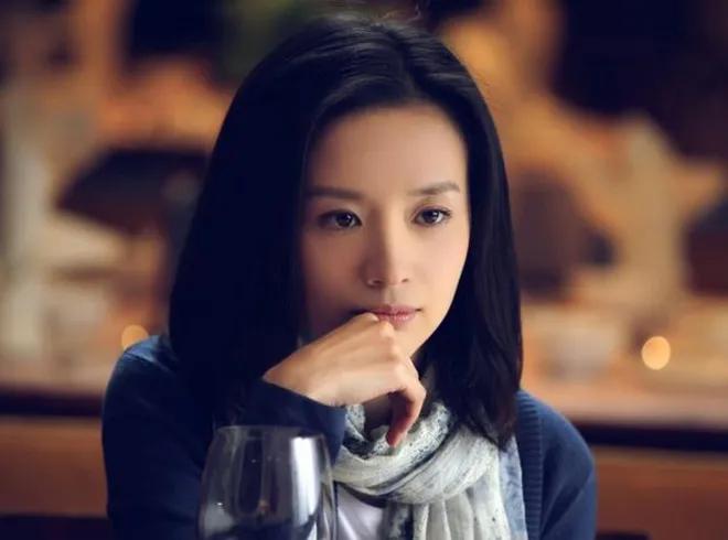 董洁|“恋爱脑”董洁的那些前尘往事，我们都错怪她了？