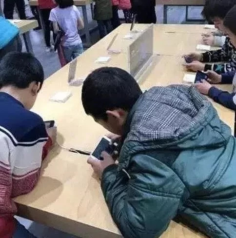 网游|985男生沉迷网游，妈妈无奈网上求助，有人建议把短视频也禁了