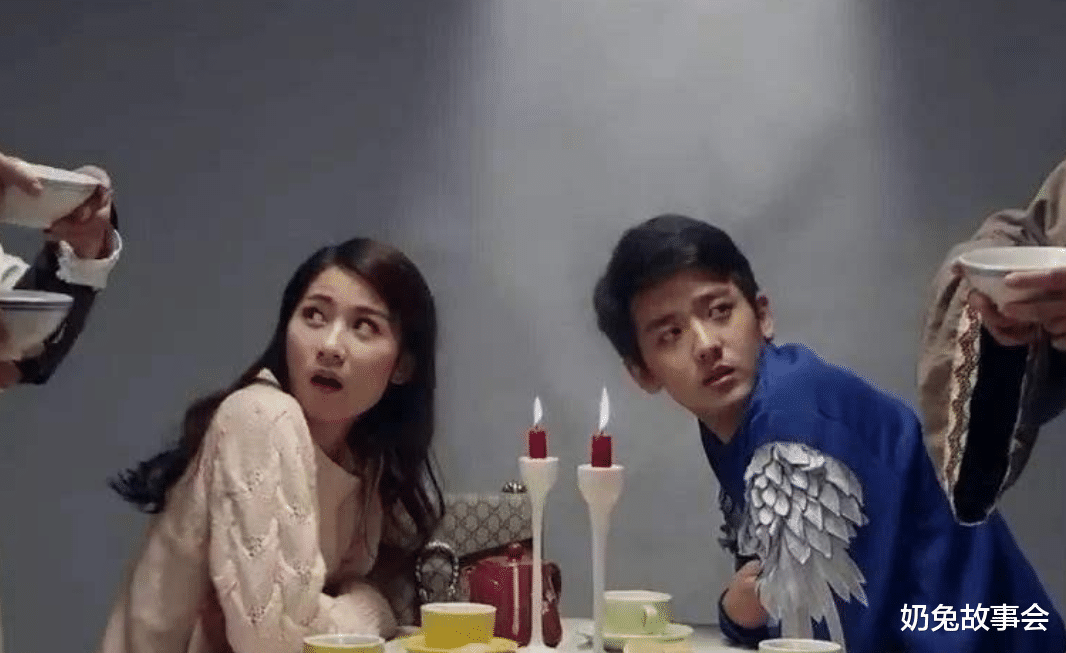 奶兔故事会 新婚夜凤凰男老公提出AA制，女人：可以，以后进我房间一次3000