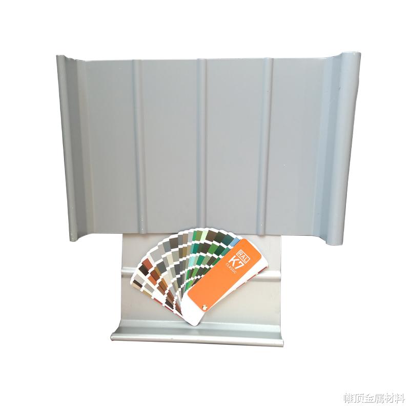 铝镁锰金属屋面板和传统的彩钢板有什么区别?