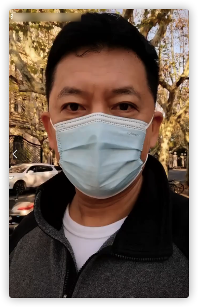 圣诞节|《亮剑》老戏骨罕秀恩爱，和妻子浪漫过圣诞节，甜蜜称对方是公主