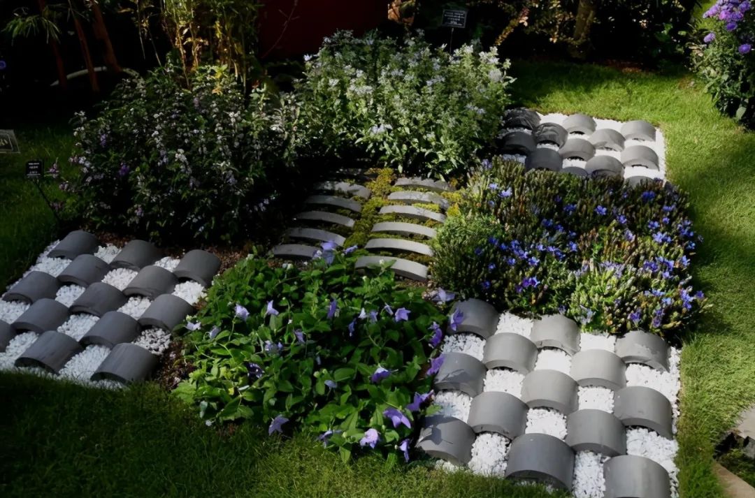 旧房拆下来的瓦别浪费了,院子这样去布局,哪怕只有1㎡也超美!