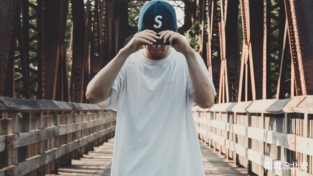 南城念北安|千万不要和一个,不敢在朋友圈公开的男人谈恋爱