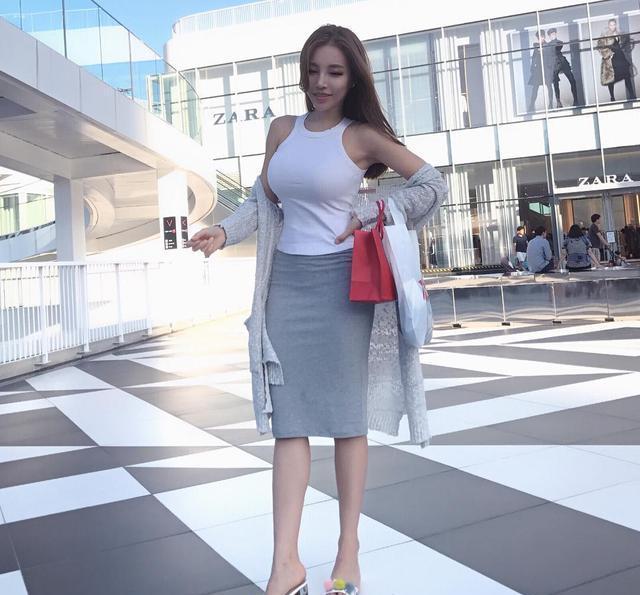 洗发水 韩国“宅男女神”，S级身材令人羡慕，这个马甲线，看完想恋爱了