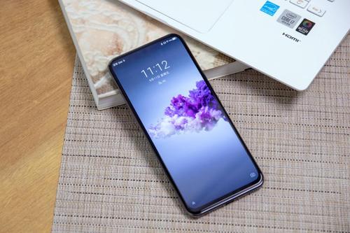 高通骁龙|最值得购买的三款屏下手机，骁龙870加持，最低不到2000元