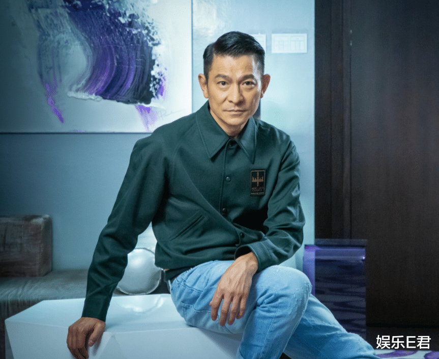 张艺兴|河南水灾，众多香港明星未捐款被吐槽，袁咏仪晒转账记录力证清白