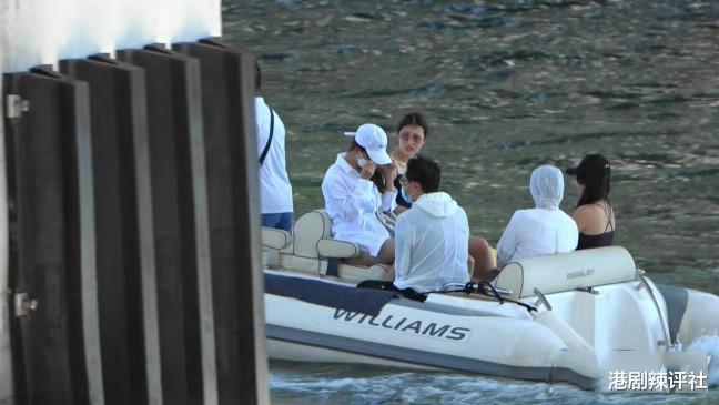 孙怡|新恋情曝光？59岁周星驰被传力追17岁落选港姐，甜蜜出海互射水枪