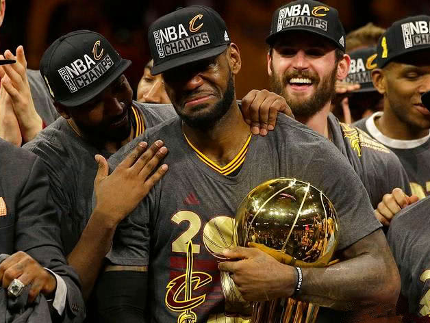 骑士队|老詹并非第一次夺冠，为什么2016年总决赛抢七胜利后会抱头哭 ？