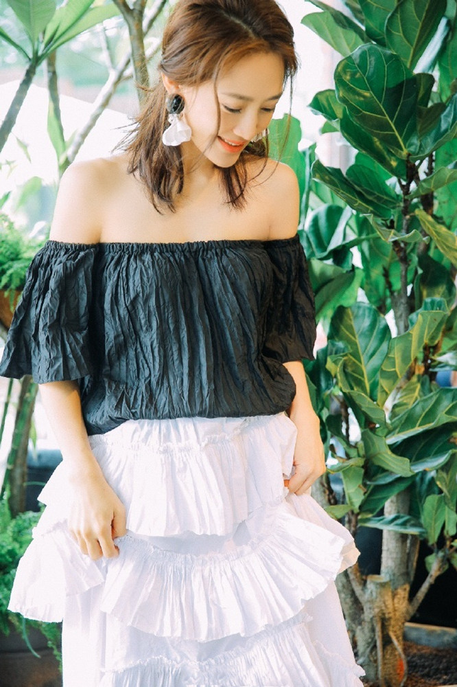 八只爪的猫|聂远真幸福，秦子越虽然是家庭主妇，但穿一字肩又瘦又美身材真好