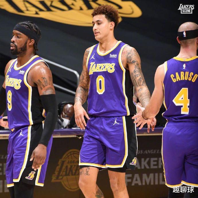 湖人队|恭喜湖人！恭喜詹姆斯！20+10小将终兑现天赋，赛后更是语出惊人